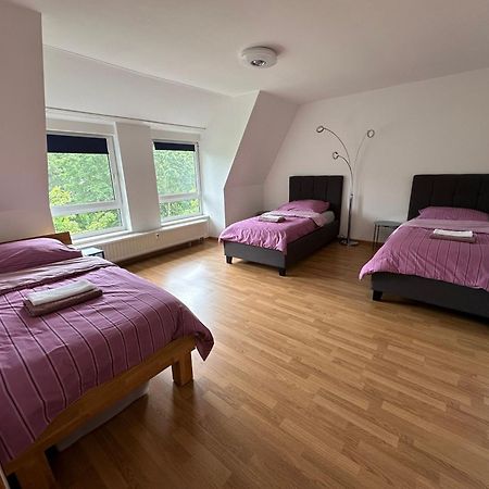 Grosses Apartment Im Dg Lipcse Kültér fotó