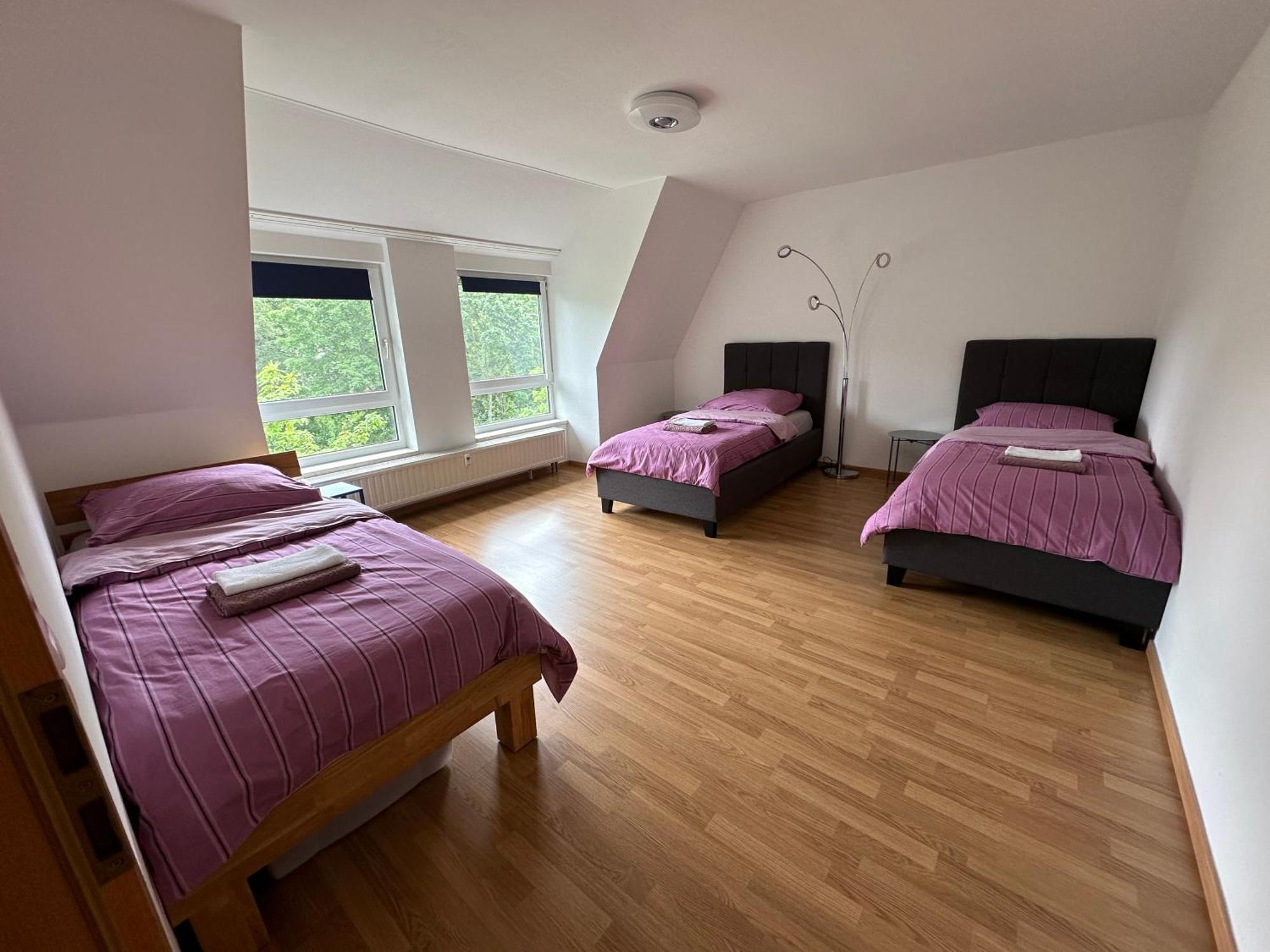 Grosses Apartment Im Dg Lipcse Kültér fotó