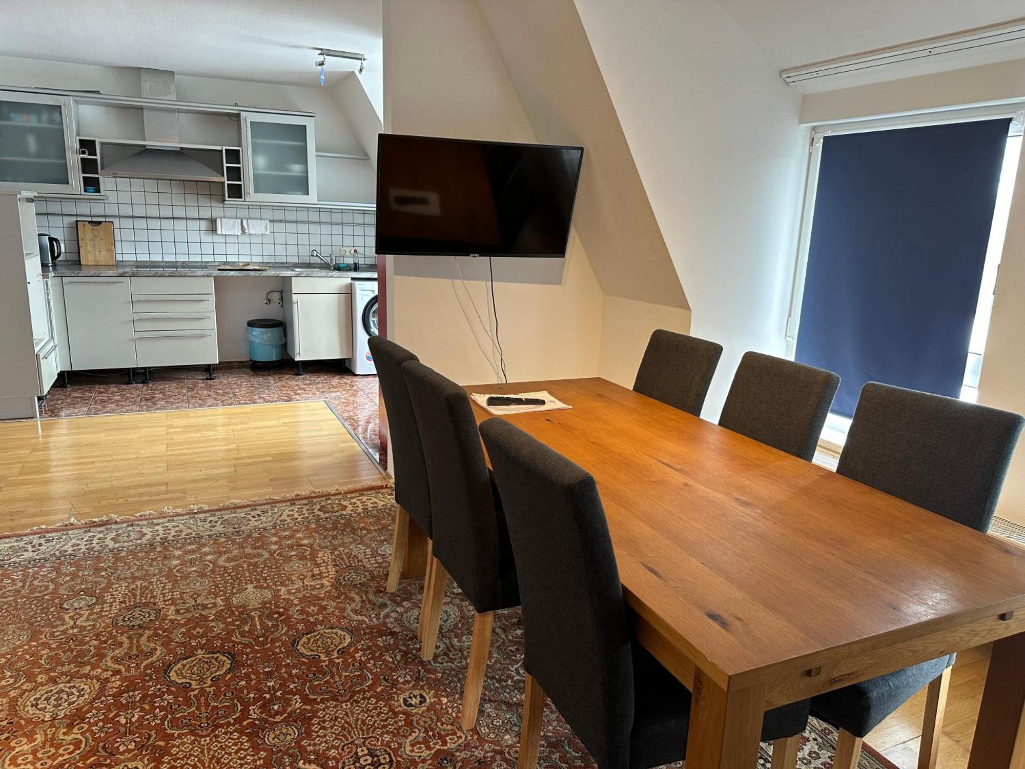 Grosses Apartment Im Dg Lipcse Kültér fotó